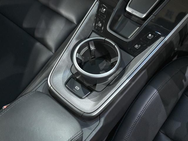 ９１１ ９１１カレラ　スポクロ　スポエグ　シートベンチレーション　ストレージＰＫＧ　ライバシーガラス　ＥｘｃｌｕｓｉｖｅＤｅｓｉｇｎテールライト　シートヒーター　シートベンチレーション　レーン　キーピングアシスト　ＡＣＣ（30枚目）