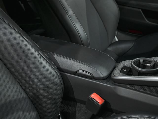 ９１１ ９１１カレラ　スポクロ　スポエグ　シートベンチレーション　ストレージＰＫＧ　ライバシーガラス　ＥｘｃｌｕｓｉｖｅＤｅｓｉｇｎテールライト　シートヒーター　シートベンチレーション　レーン　キーピングアシスト　ＡＣＣ（31枚目）