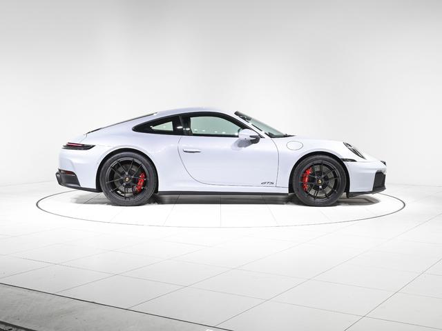 911 911カレラGTS 992.2 BOSEサウンドシステム PASM パワーステアリング+ 助手席フットウェルストレージネット シートヒーター マトリクスLEDヘッドライト 20/21インチ Carrera GTSホイール(4枚目)
