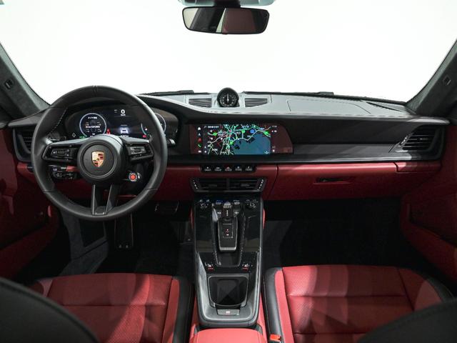 911 911カレラGTS 992.2 BOSEサウンドシステム PASM パワーステアリング+ 助手席フットウェルストレージネット シートヒーター マトリクスLEDヘッドライト 20/21インチ Carrera GTSホイール(32枚目)
