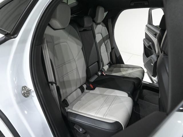 カイエンクーペ ベースグレード スポーツクロノPKG スポーツテールパイプ BOSEサウンドシステム プライバシーガラス シートヒーター シートベンチレーション メモリーパッケージ付 14 way電動コンフォートシート(41枚目)