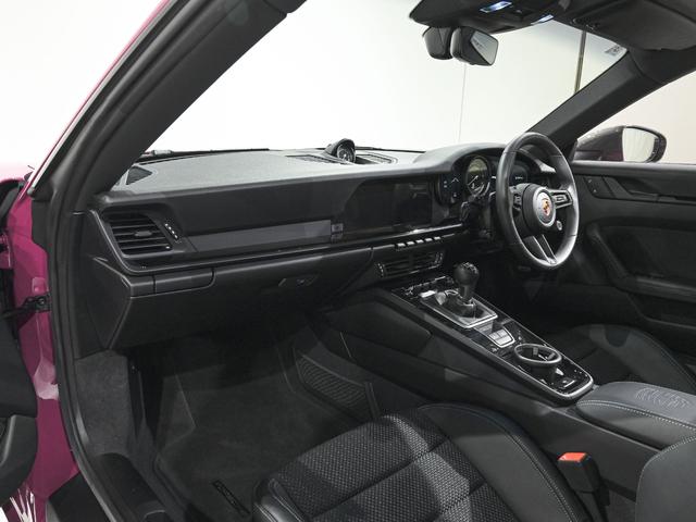 911 カレラT 7MT BOSE サラウンドサウンドシステム フロントアクスルリフトシステム チルト/ スライド式電動ガラスサンルーフ シートヒーター 軽量遮音プライバシーガラス LEDヘッドライトPDLS+(14枚目)