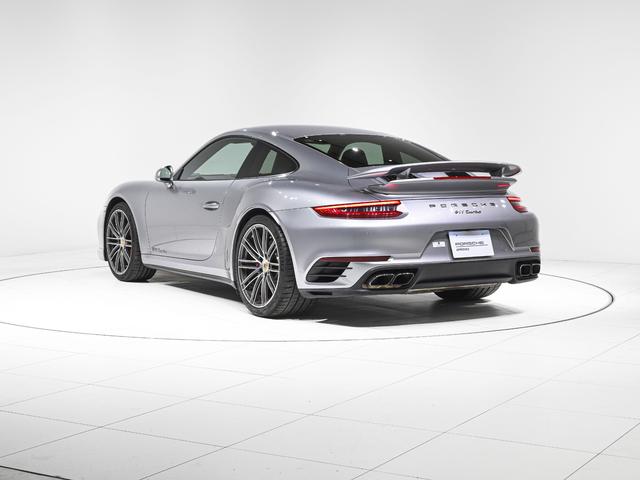 可変式リアスポイラー