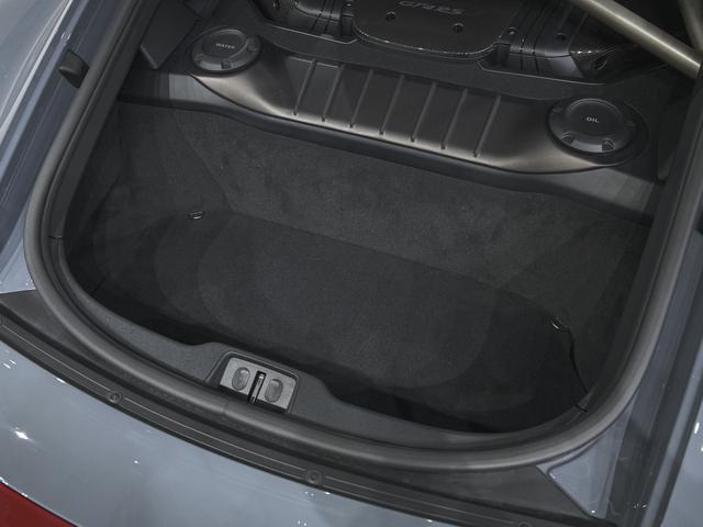 ７１８ケイマン ７１８ケイマンＧＴ４　ＲＳ　ヴァイザッハＰＫＧ　クラブスポーツＰＫＧ　スポーツクロノＰＫＧ　ＰＣＣＢ　フロントアクスルリフトシステム　ＢＯＳＥサウンドシステム　フルバケットシート　ロールケージ　ＬＥＤ　ヘッドライト　ＰＤＬＳ（16枚目）