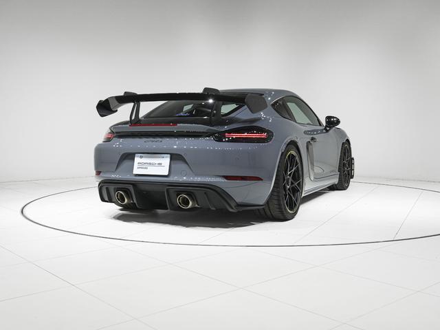 ７１８ケイマン ７１８ケイマンＧＴ４　ＲＳ　ヴァイザッハＰＫＧ　クラブスポーツＰＫＧ　スポーツクロノＰＫＧ　ＰＣＣＢ　フロントアクスルリフトシステム　ＢＯＳＥサウンドシステム　フルバケットシート　ロールケージ　ＬＥＤ　ヘッドライト　ＰＤＬＳ（20枚目）