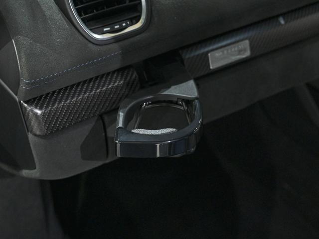 ７１８ケイマン ７１８ケイマンＧＴ４　ＲＳ　ヴァイザッハＰＫＧ　クラブスポーツＰＫＧ　スポーツクロノＰＫＧ　ＰＣＣＢ　フロントアクスルリフトシステム　ＢＯＳＥサウンドシステム　フルバケットシート　ロールケージ　ＬＥＤ　ヘッドライト　ＰＤＬＳ（23枚目）