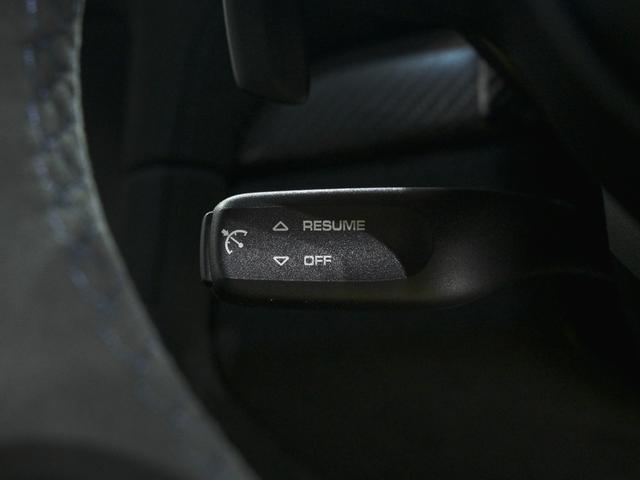 ７１８ケイマン ７１８ケイマンＧＴ４　ＲＳ　ヴァイザッハＰＫＧ　クラブスポーツＰＫＧ　スポーツクロノＰＫＧ　ＰＣＣＢ　フロントアクスルリフトシステム　ＢＯＳＥサウンドシステム　フルバケットシート　ロールケージ　ＬＥＤ　ヘッドライト　ＰＤＬＳ（34枚目）