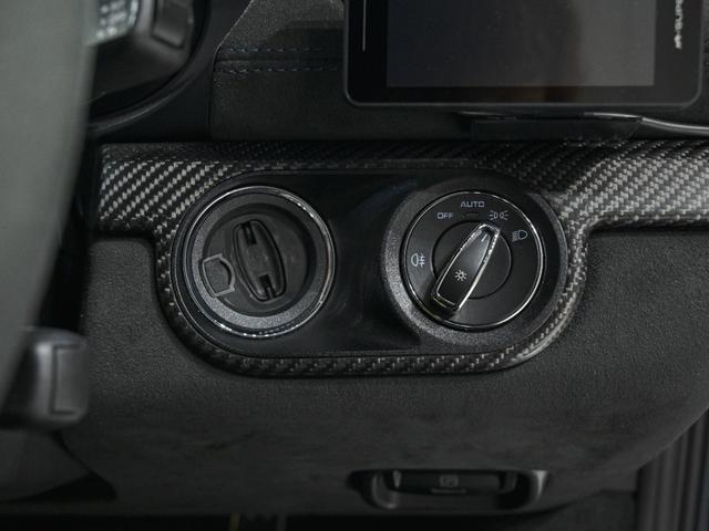 ７１８ケイマン ７１８ケイマンＧＴ４　ＲＳ　ヴァイザッハＰＫＧ　クラブスポーツＰＫＧ　スポーツクロノＰＫＧ　ＰＣＣＢ　フロントアクスルリフトシステム　ＢＯＳＥサウンドシステム　フルバケットシート　ロールケージ　ＬＥＤ　ヘッドライト　ＰＤＬＳ（35枚目）