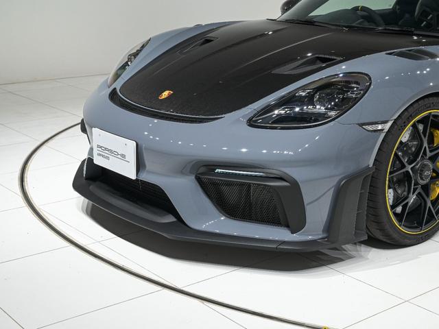 ７１８ケイマン ７１８ケイマンＧＴ４　ＲＳ　ヴァイザッハＰＫＧ　クラブスポーツＰＫＧ　スポーツクロノＰＫＧ　ＰＣＣＢ　フロントアクスルリフトシステム　ＢＯＳＥサウンドシステム　フルバケットシート　ロールケージ　ＬＥＤ　ヘッドライト　ＰＤＬＳ（41枚目）