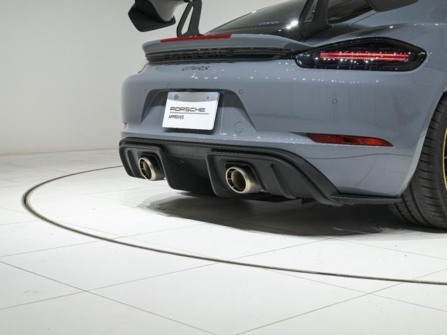 ７１８ケイマン ７１８ケイマンＧＴ４　ＲＳ　ヴァイザッハＰＫＧ　クラブスポーツＰＫＧ　スポーツクロノＰＫＧ　ＰＣＣＢ　フロントアクスルリフトシステム　ＢＯＳＥサウンドシステム　フルバケットシート　ロールケージ　ＬＥＤ　ヘッドライト　ＰＤＬＳ（49枚目）
