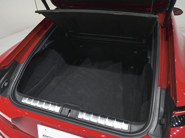 リア　ラゲッジスペース