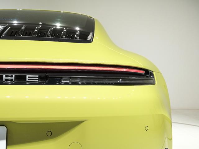 911 911カレラ 992.2 スポーツクロノPKG スポーツエキゾーストシステム HDマトリックスLEDヘッドライト Exclusive Designテールライト パワーステアリング+(18枚目)