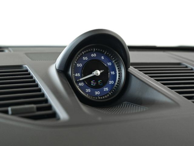 911 911カレラT 6MT 992.2 CarreraTエクステリアPKG フロントアクスルリフトシステム 軽量カーボンルーフ BOSEサラウンドサウンドシステム(10枚目)