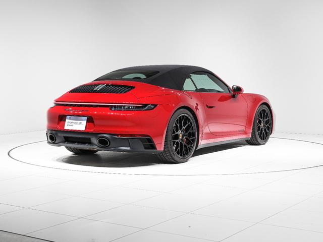 ９１１ ９１１カレラ４ＧＴＳ　カブリオレ　ティンテッドＬＥＤマトリックス　ヘッドライトＰＤＬＳ＋　ＧＴスポーツステアリングホイール　シートベンチレーション　２０／２１インチ　ＲＳ　Ｓｐｙｄｅｒ　Ｄｅｓｉｇｎホイール　ストレージＰＫＧ（5枚目）