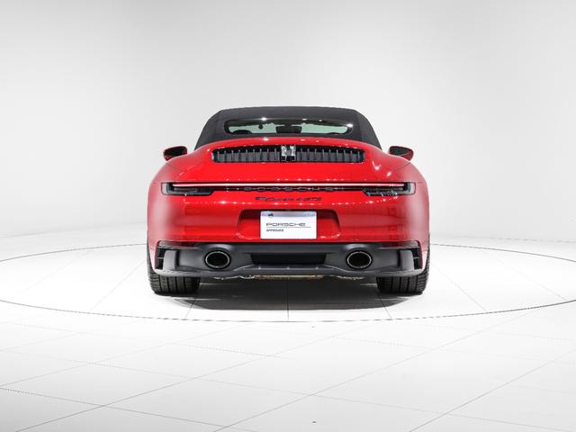 ９１１ ９１１カレラ４ＧＴＳ　カブリオレ　ティンテッドＬＥＤマトリックス　ヘッドライトＰＤＬＳ＋　ＧＴスポーツステアリングホイール　シートベンチレーション　２０／２１インチ　ＲＳ　Ｓｐｙｄｅｒ　Ｄｅｓｉｇｎホイール　ストレージＰＫＧ（6枚目）