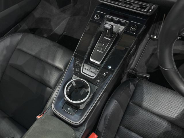 ９１１ ９１１カレラ４ＧＴＳ　カブリオレ　ティンテッドＬＥＤマトリックス　ヘッドライトＰＤＬＳ＋　ＧＴスポーツステアリングホイール　シートベンチレーション　２０／２１インチ　ＲＳ　Ｓｐｙｄｅｒ　Ｄｅｓｉｇｎホイール　ストレージＰＫＧ（12枚目）