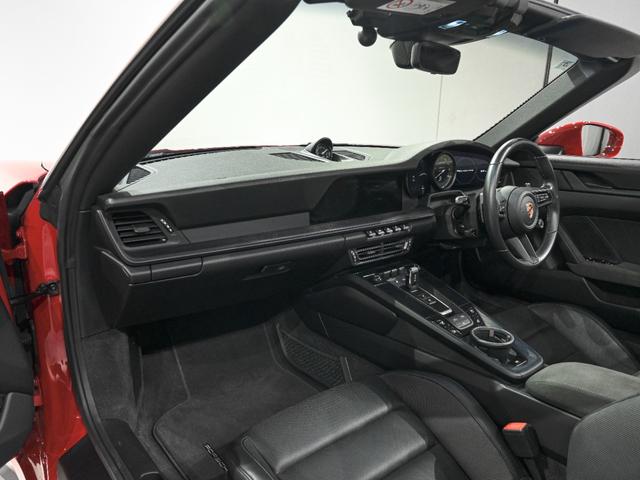 ９１１ ９１１カレラ４ＧＴＳ　カブリオレ　ティンテッドＬＥＤマトリックス　ヘッドライトＰＤＬＳ＋　ＧＴスポーツステアリングホイール　シートベンチレーション　２０／２１インチ　ＲＳ　Ｓｐｙｄｅｒ　Ｄｅｓｉｇｎホイール　ストレージＰＫＧ（14枚目）