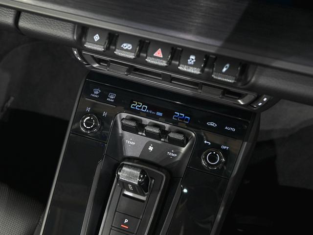 ９１１ ９１１カレラ４ＧＴＳ　カブリオレ　ティンテッドＬＥＤマトリックス　ヘッドライトＰＤＬＳ＋　ＧＴスポーツステアリングホイール　シートベンチレーション　２０／２１インチ　ＲＳ　Ｓｐｙｄｅｒ　Ｄｅｓｉｇｎホイール　ストレージＰＫＧ（22枚目）