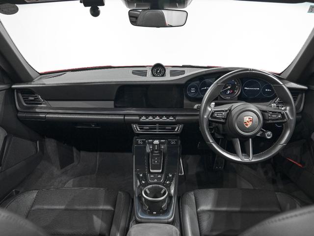 ９１１ ９１１カレラ４ＧＴＳ　カブリオレ　ティンテッドＬＥＤマトリックス　ヘッドライトＰＤＬＳ＋　ＧＴスポーツステアリングホイール　シートベンチレーション　２０／２１インチ　ＲＳ　Ｓｐｙｄｅｒ　Ｄｅｓｉｇｎホイール　ストレージＰＫＧ（26枚目）