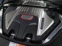 4L、V8エンジン(404KW/550HP)