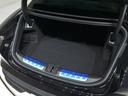 リアラゲッジスペースには通常時で約４０７リットルを確保しています。ＥＶながら十分な容量で、後席も倒せばさらに拡大可能。実用性が非常に高く、ゴルフバッグや旅行の荷物を余裕で積載できます。