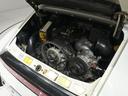 3.2L 空冷水平対向6気筒(自然吸気/NA)エンジンを搭載しています。