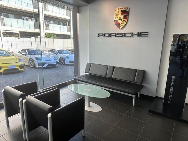 ９１１ ９１１ＧＴ３　スポエグ　左ハンドル　スモーカーパッケージ　フロアマット　レッドステッチ（23枚目）