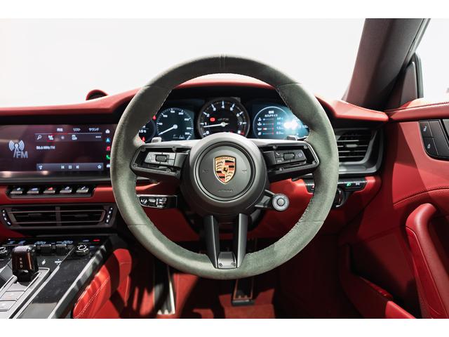 ９１１ ９１１カレラ４ＧＴＳ　リアアクスルステア　マトリックス　ＡＣＣ　スポーツクロノパッケージ　スポーツエグゾーストシステム　サラウンドビューシステム　レーンチェンジアシスト　スポーツシート　ストレージパッケージ（5枚目）