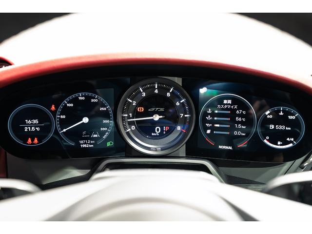 ９１１ ９１１カレラ４ＧＴＳ　リアアクスルステア　マトリックス　ＡＣＣ　スポーツクロノパッケージ　スポーツエグゾーストシステム　サラウンドビューシステム　レーンチェンジアシスト　スポーツシート　ストレージパッケージ（6枚目）