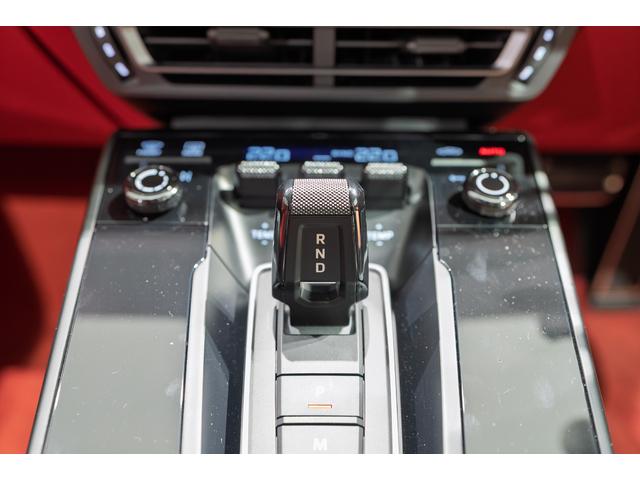 ９１１ ９１１カレラ４ＧＴＳ　リアアクスルステア　マトリックス　ＡＣＣ　スポーツクロノパッケージ　スポーツエグゾーストシステム　サラウンドビューシステム　レーンチェンジアシスト　スポーツシート　ストレージパッケージ（7枚目）