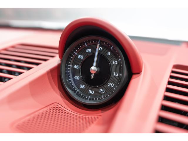 ９１１ ９１１カレラ４ＧＴＳ　リアアクスルステア　マトリックス　ＡＣＣ　スポーツクロノパッケージ　スポーツエグゾーストシステム　サラウンドビューシステム　レーンチェンジアシスト　スポーツシート　ストレージパッケージ（9枚目）