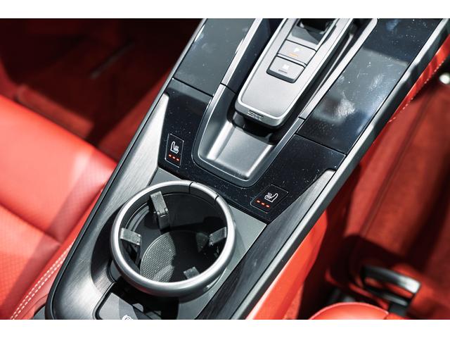 ９１１ ９１１カレラ４ＧＴＳ　リアアクスルステア　マトリックス　ＡＣＣ　スポーツクロノパッケージ　スポーツエグゾーストシステム　サラウンドビューシステム　レーンチェンジアシスト　スポーツシート　ストレージパッケージ（13枚目）