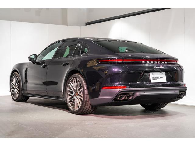 パナメーラ ベースグレード　スポクロ　パノラマルーフ　４＋１シート（2枚目）