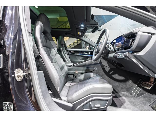 パナメーラ ベースグレード　スポクロ　パノラマルーフ　４＋１シート（3枚目）