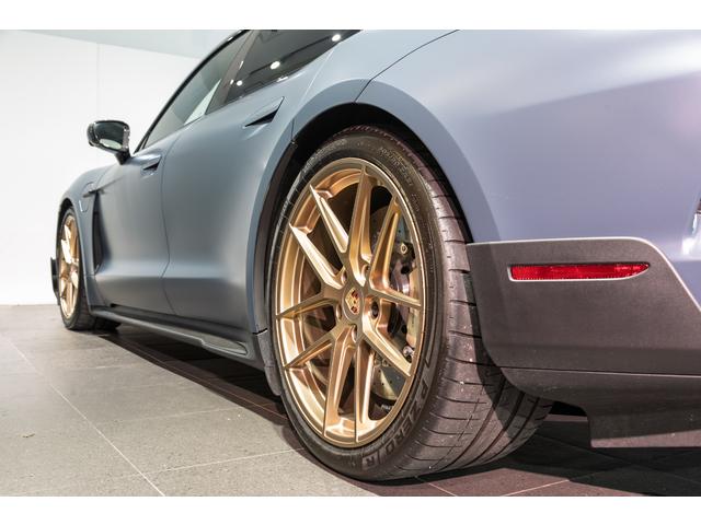 タイカン タイカン　ターボＧＴ　ＰＣＣＢ　ＨＤマトリックス　ＢＯＳＥサラウンドサウンドシステム　スポーツクロノパッケージ　サラウンドビューシステム　アダプティブクルーズコントロール　アクセントパッケージ（ボルテージブルー）（20枚目）