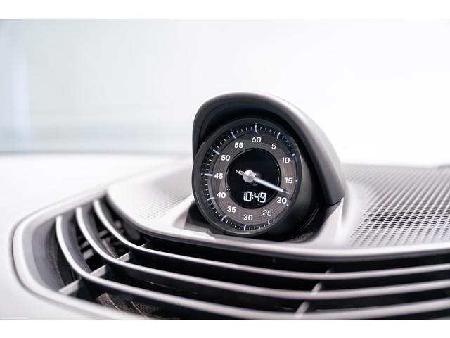 タイカン タイカン　スポクロ　Ｐルーフ　ＨＤマトリックス（9枚目）