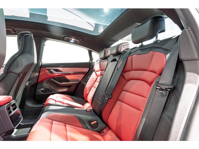 タイカン タイカン　スポクロ　Ｐルーフ　ＨＤマトリックス（17枚目）