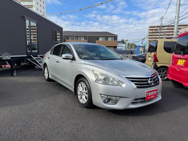 ティアナ XL 禁煙車 Bカメラ HID インテリキー TVキット 純正ナビフルセグTV Bluetoothオーディオ Pシート オットマン コーナーセンサー 踏み間違い衝突防止アシスト ビルトインETC 純正AW(4枚目)