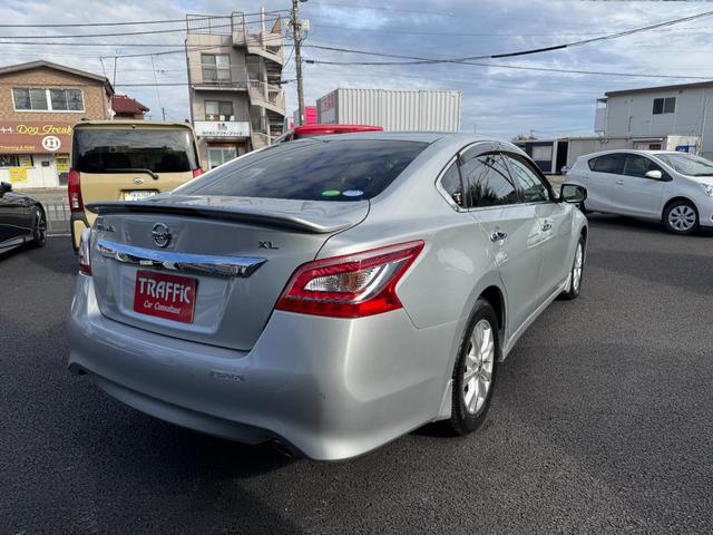 ティアナ XL 禁煙車 Bカメラ HID インテリキー TVキット 純正ナビフルセグTV Bluetoothオーディオ Pシート オットマン コーナーセンサー 踏み間違い衝突防止アシスト ビルトインETC 純正AW(9枚目)