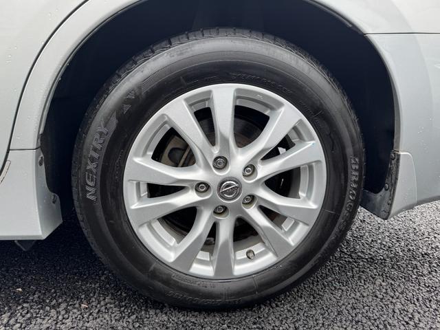 ティアナ XL 禁煙車 Bカメラ HID インテリキー TVキット 純正ナビフルセグTV Bluetoothオーディオ Pシート オットマン コーナーセンサー 踏み間違い衝突防止アシスト ビルトインETC 純正AW(19枚目)