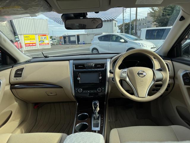 ティアナ XL 禁煙車 Bカメラ HID インテリキー TVキット 純正ナビフルセグTV Bluetoothオーディオ Pシート オットマン コーナーセンサー 踏み間違い衝突防止アシスト ビルトインETC 純正AW(26枚目)