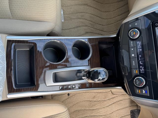 ティアナ XL 禁煙車 Bカメラ HID インテリキー TVキット 純正ナビフルセグTV Bluetoothオーディオ Pシート オットマン コーナーセンサー 踏み間違い衝突防止アシスト ビルトインETC 純正AW(33枚目)