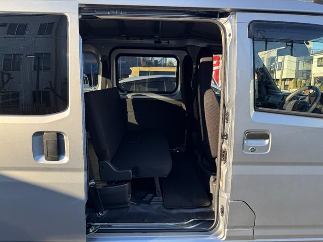 ハイゼットカーゴ ＤＸ　スマートアシスト　衝突被害軽減ブレーキ　車線逸脱警報　キーレス　両側スライドドア　アイドリングストップ　コーナーセンサー　ビルトインＥＴＣ　パワーウインドウ（30枚目）