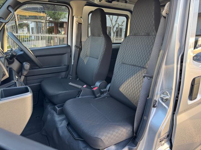 ハイゼットカーゴ ＤＸ　スマートアシスト　衝突被害軽減ブレーキ　車線逸脱警報　キーレス　両側スライドドア　アイドリングストップ　コーナーセンサー　ビルトインＥＴＣ　パワーウインドウ（34枚目）