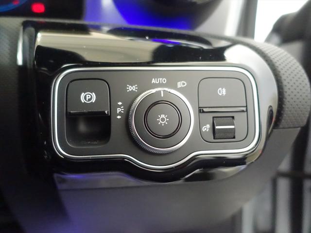 ＣＬＡクラス ＣＬＡ４５　Ｓ　４ＭＡＴＩＣ＋　ＡＭＧパフォーマンスパッケージ　ＡＭＧアドバンスドパッケージ　Ｂｌｕｅｔｏｏｔｈ接続　ＥＴＣ　ＬＥＤヘッドライト　ＴＶ　アイドリングストップ　クルーズコントロール　コネクテッド機能　サイドカメラ（29枚目）