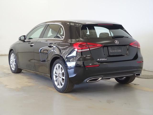 Ａクラス Ａ２００　ｄ　Ｂｌｕｅｔｏｏｔｈ接続　ＥＴＣ　ＬＥＤヘッドライト　ＴＶ　アイドリングストップ　クルーズコントロール　コネクテッド機能　シートヒーター　トランクスルー　ナビ　バックモニター　パワーシート　フロアマット（4枚目）