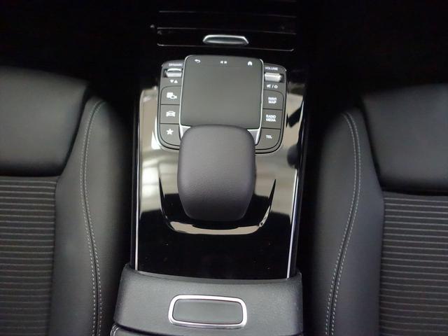 Ａクラス Ａ２００　ｄ　Ｂｌｕｅｔｏｏｔｈ接続　ＥＴＣ　ＬＥＤヘッドライト　ＴＶ　アイドリングストップ　クルーズコントロール　コネクテッド機能　シートヒーター　トランクスルー　ナビ　バックモニター　パワーシート　フロアマット（16枚目）