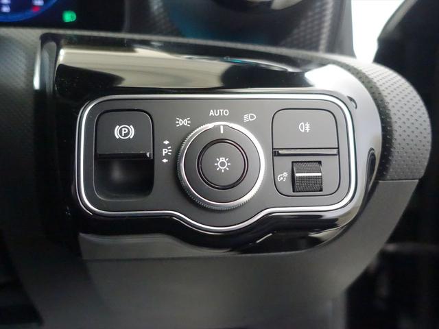 Ａクラス Ａ２００　ｄ　Ｂｌｕｅｔｏｏｔｈ接続　ＥＴＣ　ＬＥＤヘッドライト　ＴＶ　アイドリングストップ　クルーズコントロール　コネクテッド機能　シートヒーター　トランクスルー　ナビ　バックモニター　パワーシート　フロアマット（27枚目）