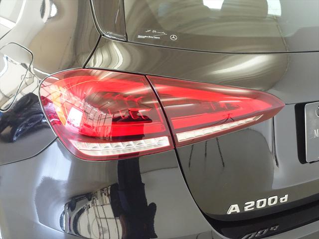 Ａクラス Ａ２００　ｄ　Ｂｌｕｅｔｏｏｔｈ接続　ＥＴＣ　ＬＥＤヘッドライト　ＴＶ　アイドリングストップ　クルーズコントロール　コネクテッド機能　シートヒーター　トランクスルー　ナビ　バックモニター　パワーシート　フロアマット（29枚目）