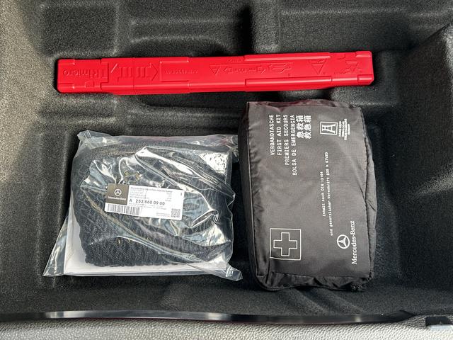 GLC GLC43 4MATIC クーペ AMGレザーエクスクルーシブパッケージ Bluetooth接続 ETC LEDヘッドライト TV アイドリングストップ クルーズコントロール コネクテッド機能 サイドカメラ サンルーフ・ガラスルーフ(79枚目)